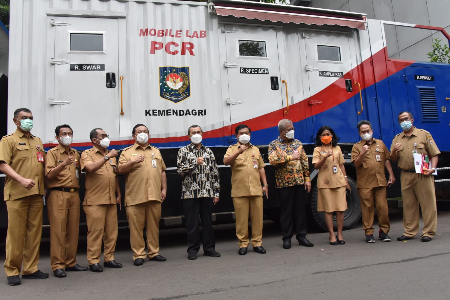 Riau Dapat Hibah Mobil Lab PCR Senilai Rp 3,8 Miliar dari Kemendagri