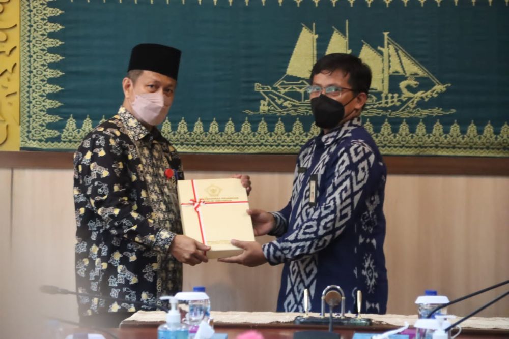 Pemprov Riau Terima LHP Kinerja Atas Pelaksanaan Vaksinasi 2021 Dari BPK