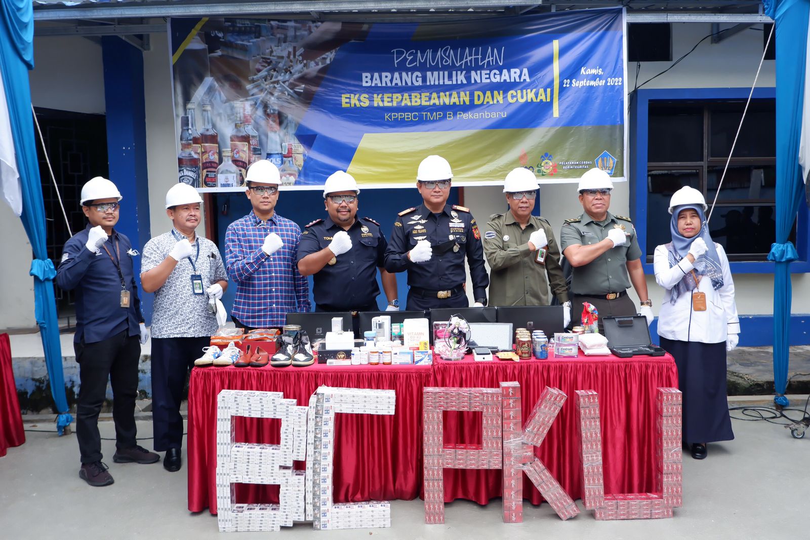 Bea Cukai Pekanbaru Musnahkan Barang Bukti Selundupan, Ada juga Alat Bantu Seks