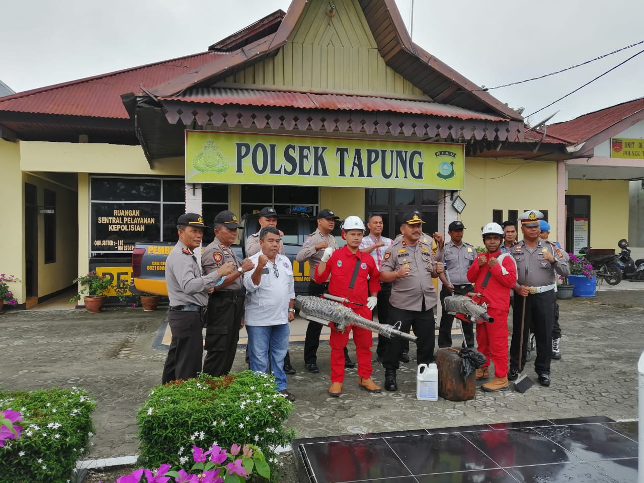 Polsek Tapung Bersama Dinkes Kampar, Fogging Lingkungan Mako, Asrama dan Pemukiman Warga Sekitar Polsek