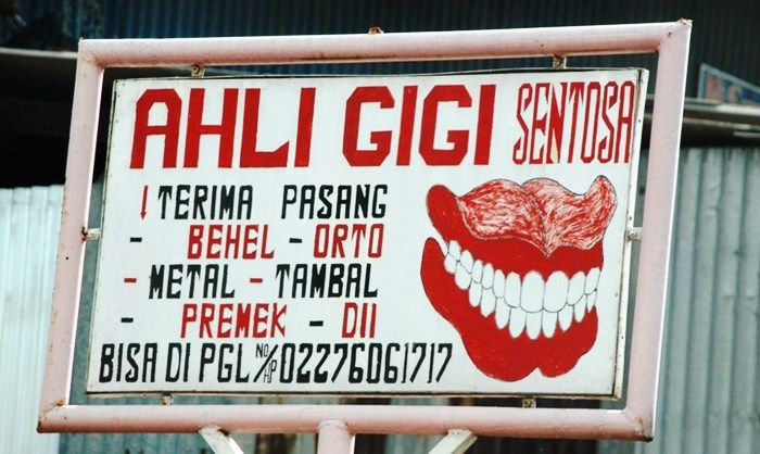 Apa Sih Bedanya Tukang Gigi dengan Dokter Gigi?