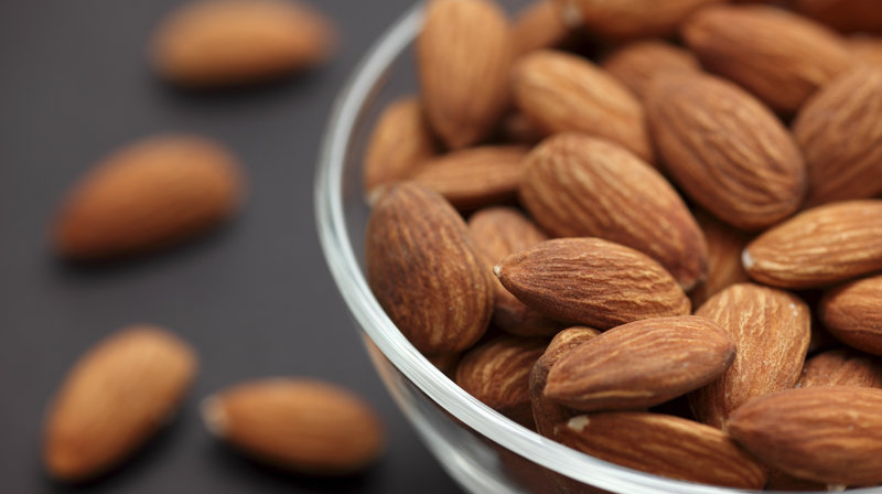 10 Manfaat Baik Kacang Almond yang Wajib Bagi Ibu Menyusui