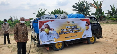 Andi Rachman Borong 3 Ton Beras Hasil Panen Petani Bunga Raya, Siak