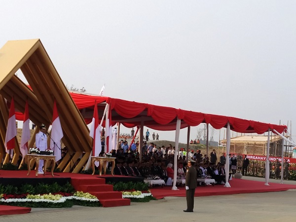 Lupa, Komandan Upacara Salah Sebut Umur Indonesia