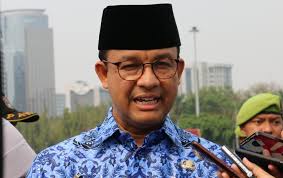 Anies Kerahkan Anak Buah Sisir Monas Usai Ledakan Granat Asap