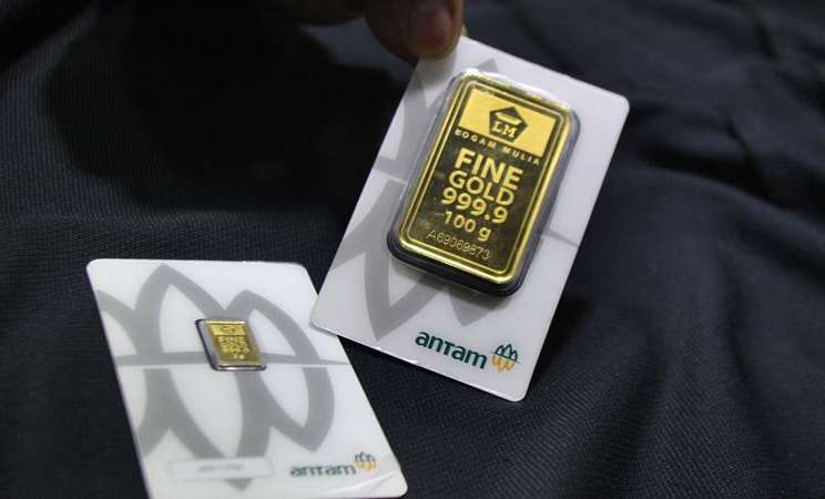 Harga Emas Antam Hari Ini Naik ke Rp930 Ribu per Gram