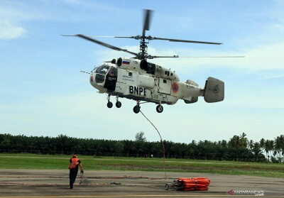 Satu Unit Helikopter BNPB Riau Dikirim Padamkan Karhutla di Jambi