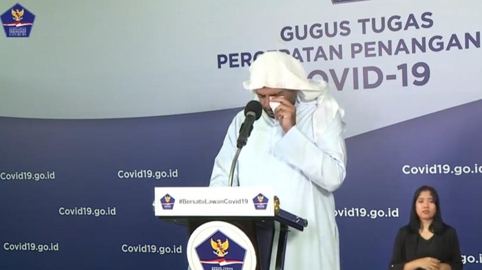 Sambil Terisak, Syekh Ali Jaber Beri Nasihat Jangan Keras Kepala soal Corona