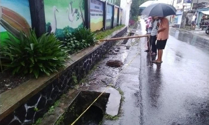 Siswi di Tasikmalaya Ditemukan Tewas dalam Gorong-gorong Depan Sekolah