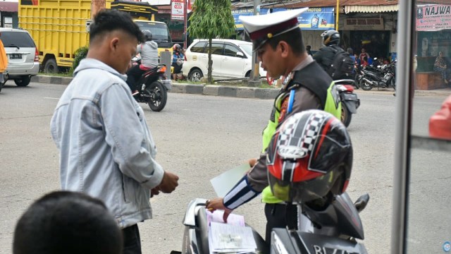 Polisi Terapkan Poin ke Pelanggar Lalu Lintas, SIM Dicabut 