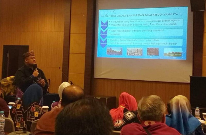 Kegiatan Kongres Budaya Banjar V, Kabag RSUD PB Riau Paparkan Peran Urang Banjar Diera 4.0 di Banjarmasin