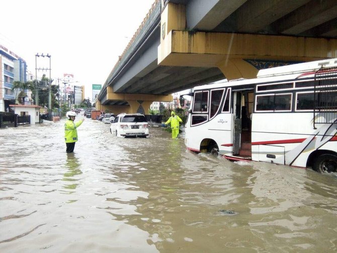 Pemko Pekanbaru Diminta Buat Strategi Atasi Dampak Banjir