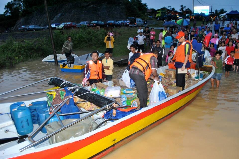 Stok Logistik BPBD Riau untuk Korban Banjir Menipis