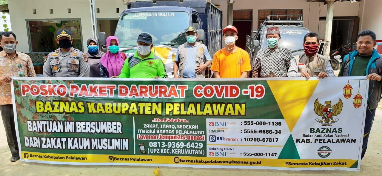 Kepala Kemenag Pelalawan Serahkan Bantuan Dari Baznas Ke Warga Di Kecamatan Kerumutan