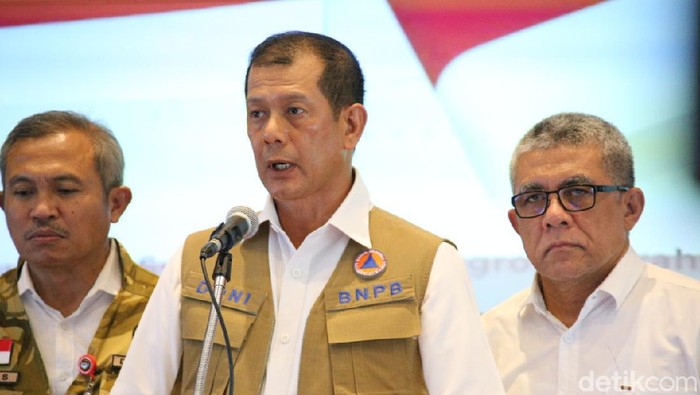 Korban Corona Terus Berjatuhan, Kepala BNPB : Saya Diperintahkan Presiden Tidak Ada Lockdown