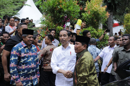 Masyarakat Teluk Lanus Terima SK Pemanfaatan Hutan Desa Seluas 3.580 Hektar 