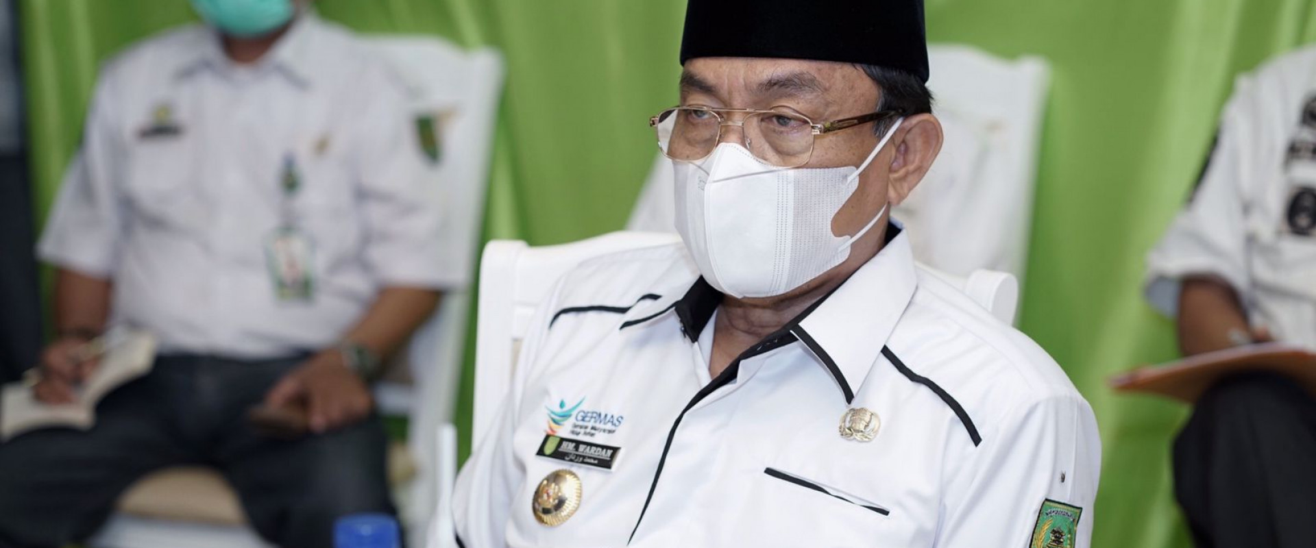Bupati HM.Wardan ikuti Rapat Perkembangan Kasus Covid-19 Secara virtual