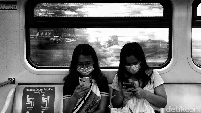 Studi : Setelah Gejala Sembuh, Pasien COVID-19 Masih Bisa Menyebarkan Virus