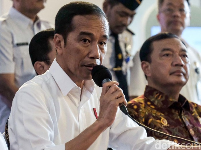 Jokowi: Saatnya Bekerja, Belajar dan Beribadah dari Rumah