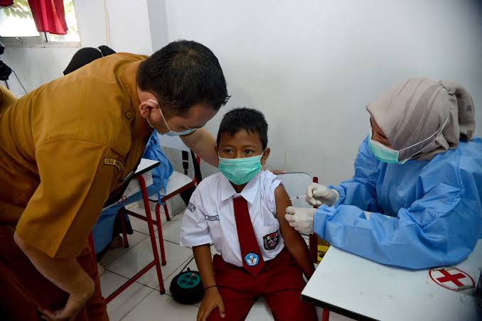 Wajib Vaksin untuk PTM Sudah Final, Kadisdik Pekanbaru : Tidak Ada yang Meninggal Karena Vaksin