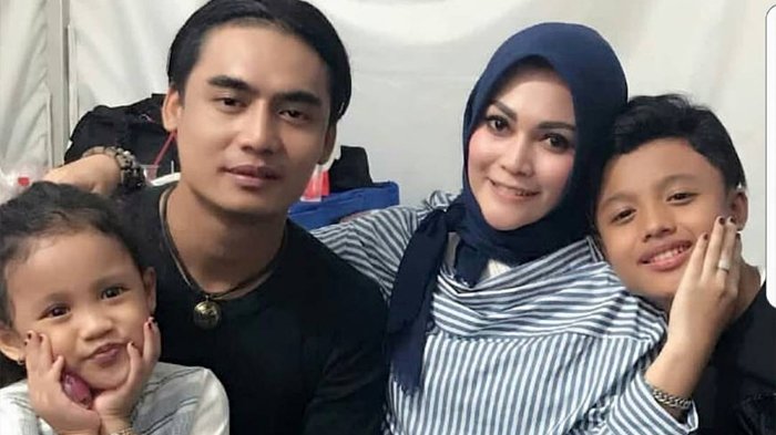 Charly Van Houten Digugat Cerai lagi, ini Komentar Warganet