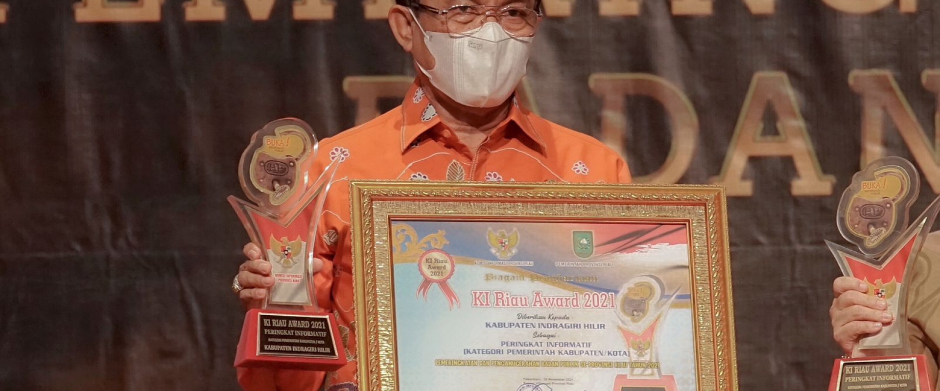 Inhil Raih Kabupaten Informatif di â€œKI Riau Awardâ€ 2021
