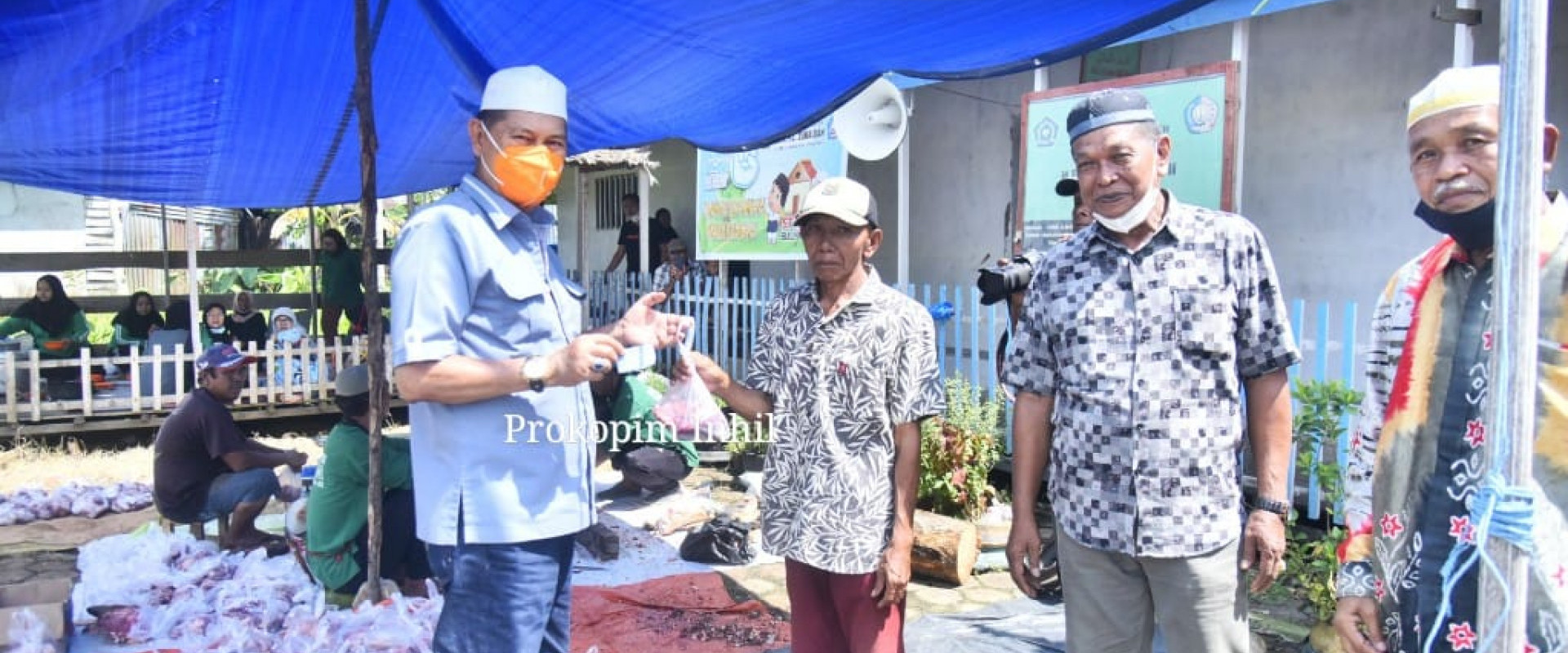 Wabup Inhil lakukan pemotongan Qurban Idul Adha 1442 H