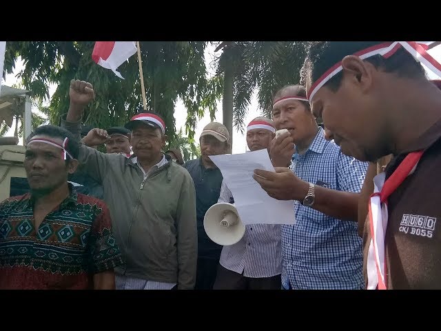 Kelompok Tani Dari Rohul Gelar Aksi di Polda Riau