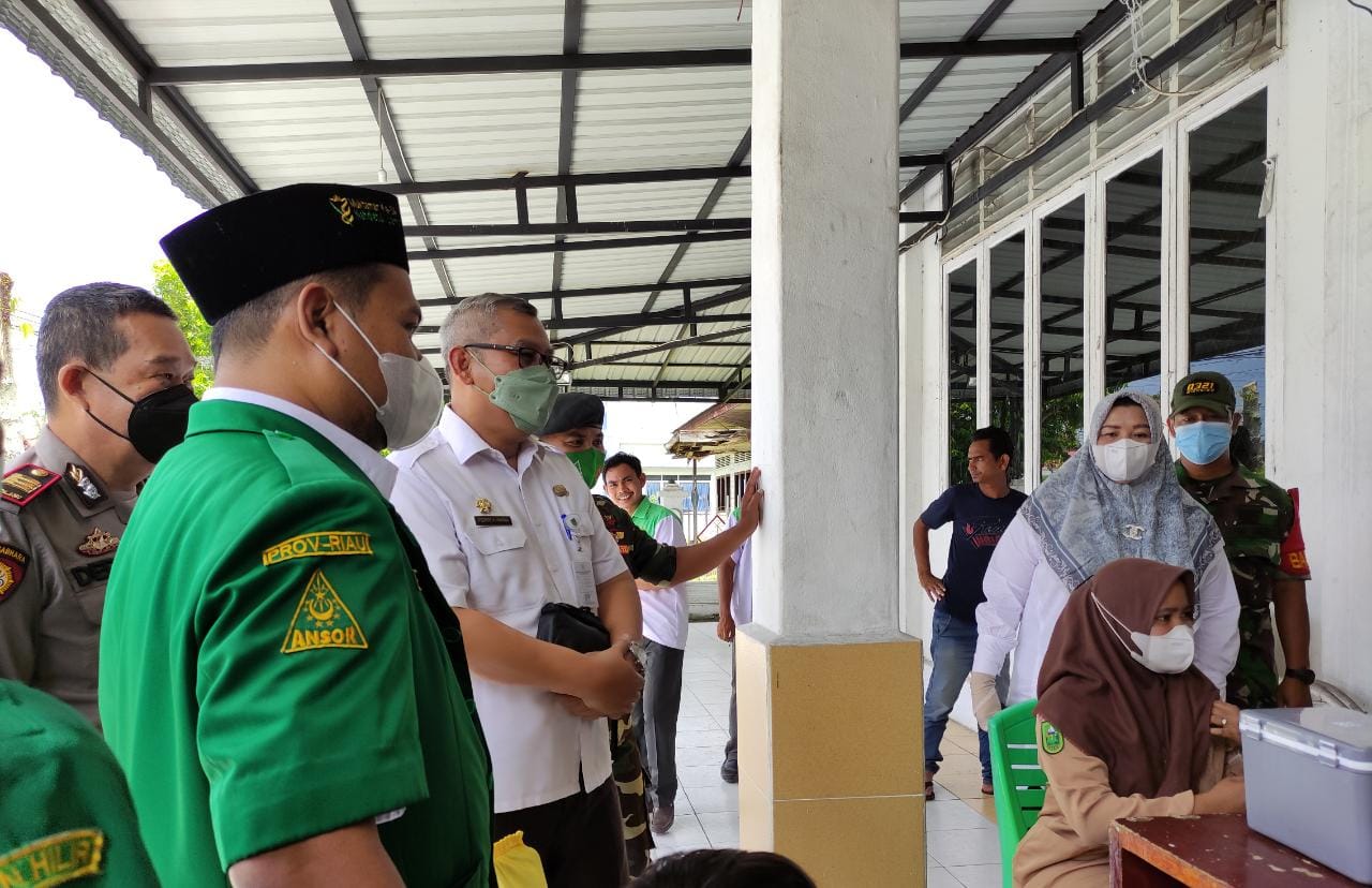 PJ Sekda Rohil Buka Giat Vaksinasi Massal GP Ansor Rohil
