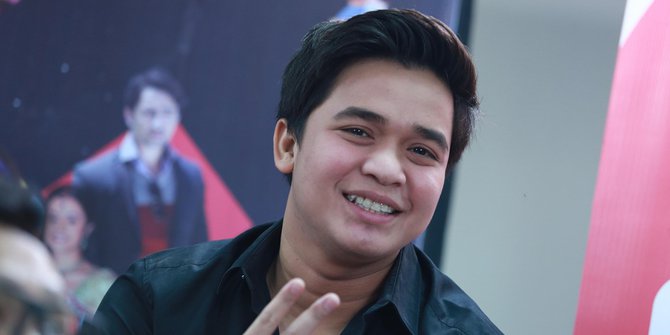 Beredar Foto Mesra Kriss Hatta- Hilda, Billy Syahputra: tak Masalah