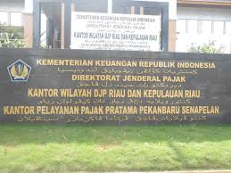 Kawil DJP Riau serahkan tersangka pengemplang pajak rugikan negara Rp735 ke jaksa