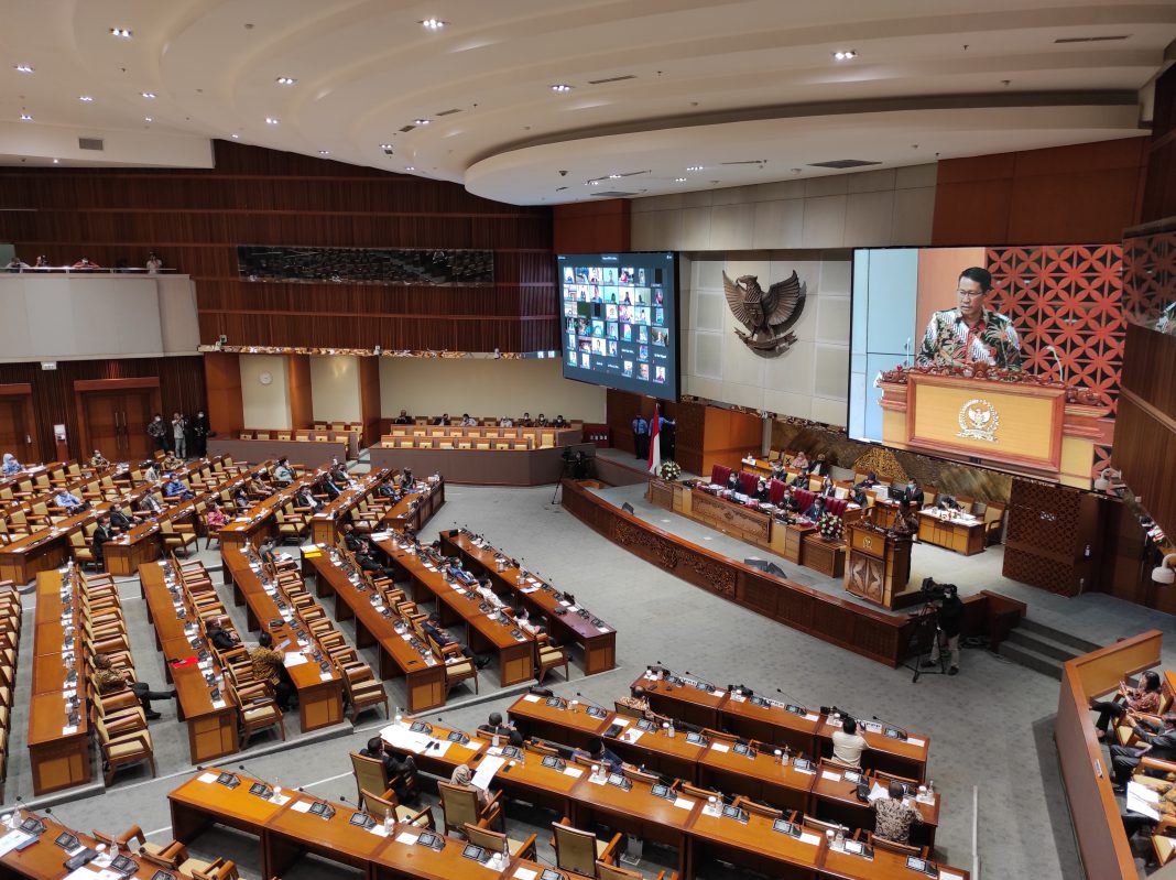98 Orang di DPR Positif Terinfeksi Virus Corona