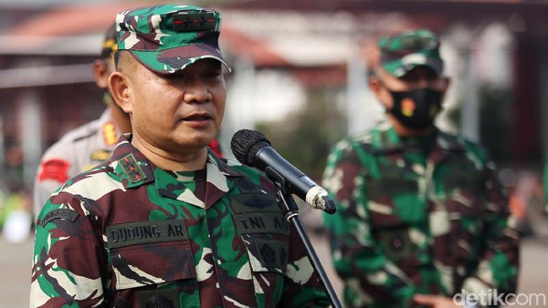 Marah Besar, Panglima Kodam Jaya Minta FPI Bubar