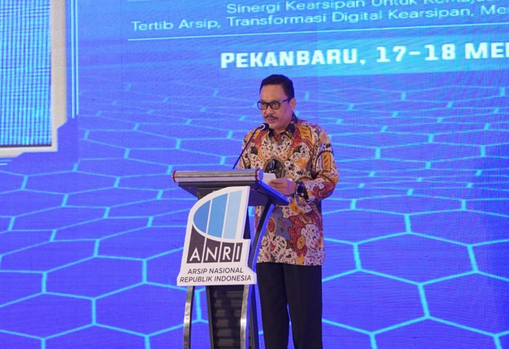 Terima Arsip Kerajaan dari ANRI, Gubri: Sangat Bermanfaat bagi Riau