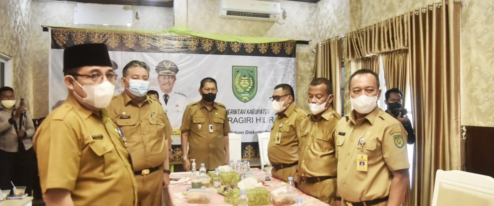 Wabup H.Syamsuddin Uti Ikuti Penganugerahan Meritokrasi TH 2021 Secara Virtual