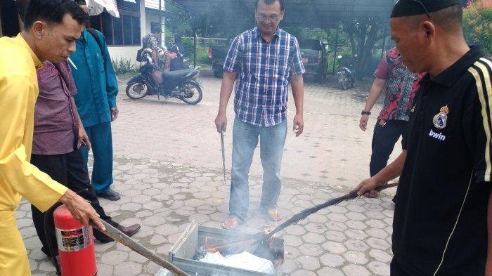 Ribuian e KTP Invalid Dimusnahkan di Dumai