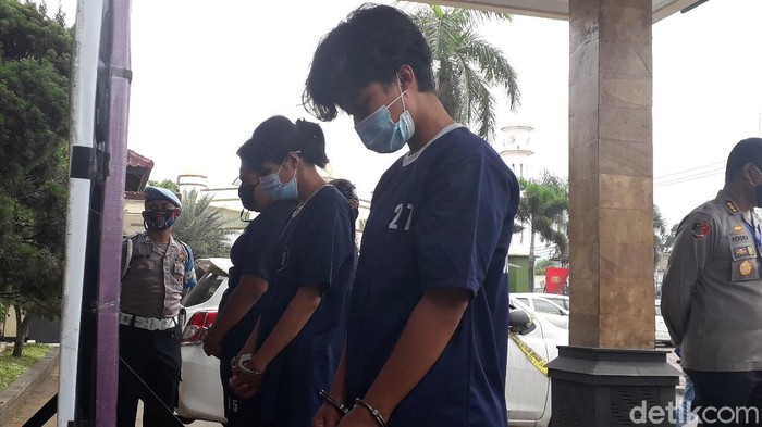 4 Gadis Durjana Habisi Nyawa Driver Taksi Online di Bandung 