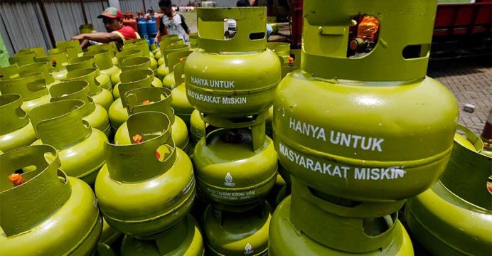 Panen Tembakau buat Warga Sulit Dapatkan Elpiji 3 Kilo