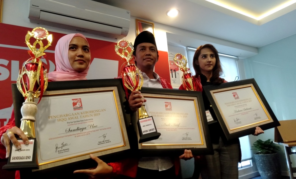 Penghargaan Kebohongan untuk Prabowo, Ferdinand Nilai Etika PSI Nol Besar