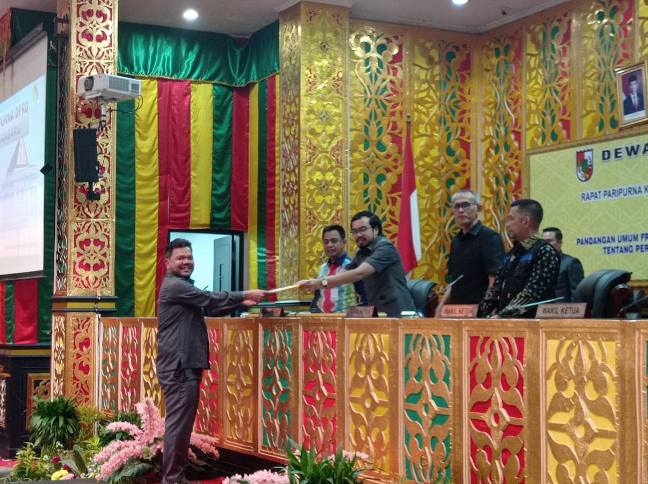 Sampaikan Pandangan Umum, 7 Fraksi di DPRD Pekanbaru Kompak
