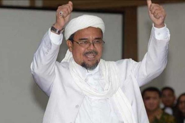 Didatangi Petugas, Habieb Rizieq Tolak Tes Swab