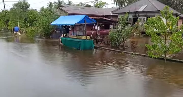 Hujan Semalaman, Ratusan Rumah Warga di Pulau Bengkalis Terendam Banjir
