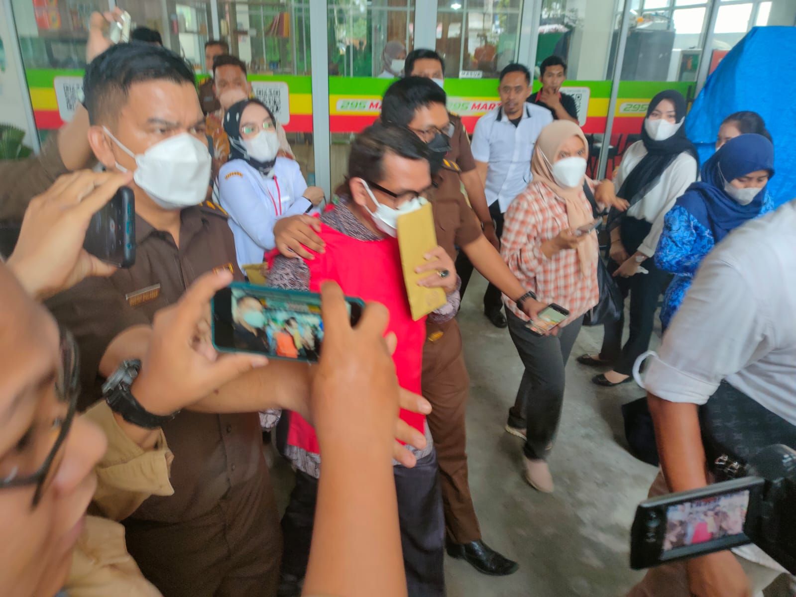 Dekan FISIP UNRI Nonaktif Jalani Sidang Perdana Kasus Pelecehan Seksual