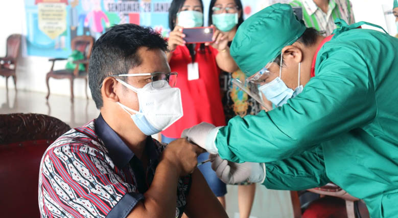 Tertinggi di Riau, Capaian Vaksinasi Pekanbaru Nyaris 100 Persen
