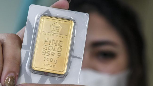 Harga Emas Antam Hari ini Turun ke Rp 945.000 per Gram 