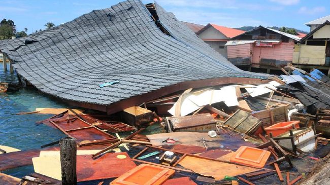 Gempa Ambon Tewaskan Warga, Rumah Hingga Masjid Rusak