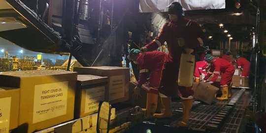 Pesawat Hercules Angkut Alkes Covid-19 dari China Tiba di Natuna 