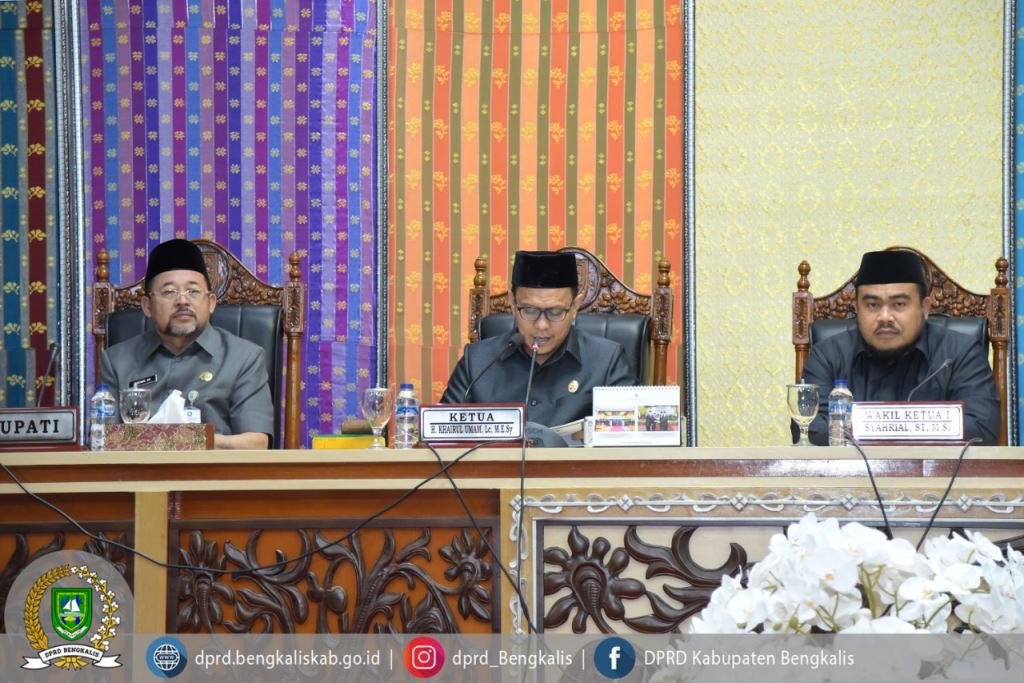 Fraksi-Fraksi DPRD Menyampaikan Pandangan Umumnya terhadap 2 Ranperda