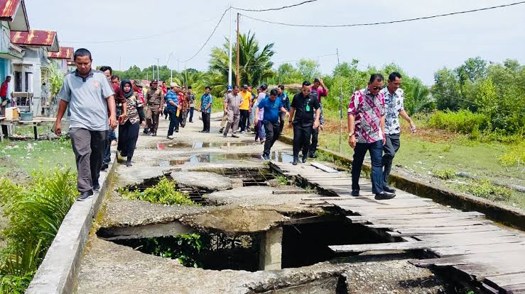 Pembangunan Infrastruktur Jalan, Jembatan dan Pengairan Fokus Bupati Suyatno