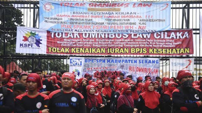 Tolak Omnibus Law, Jutaan Buruh Ancam Mogok Hari Ini 